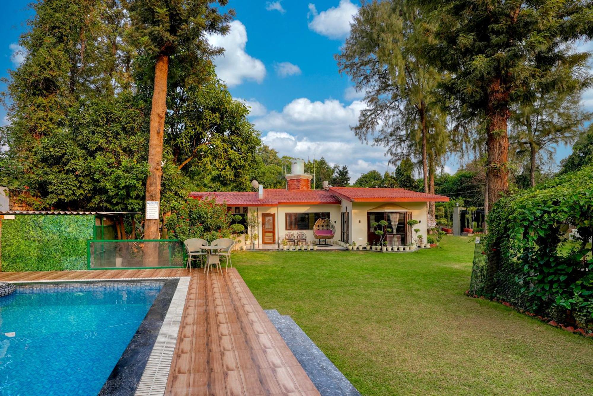 Villa Farm The Retreat - With Private Pool Manesar Esterno foto