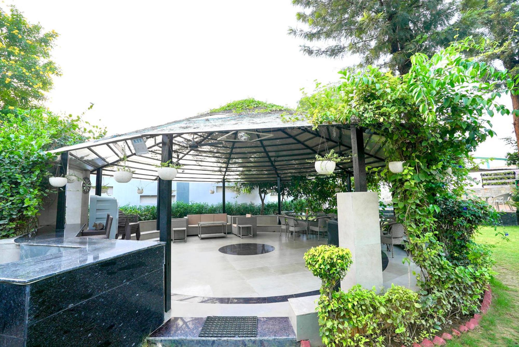 Villa Farm The Retreat - With Private Pool Manesar Esterno foto