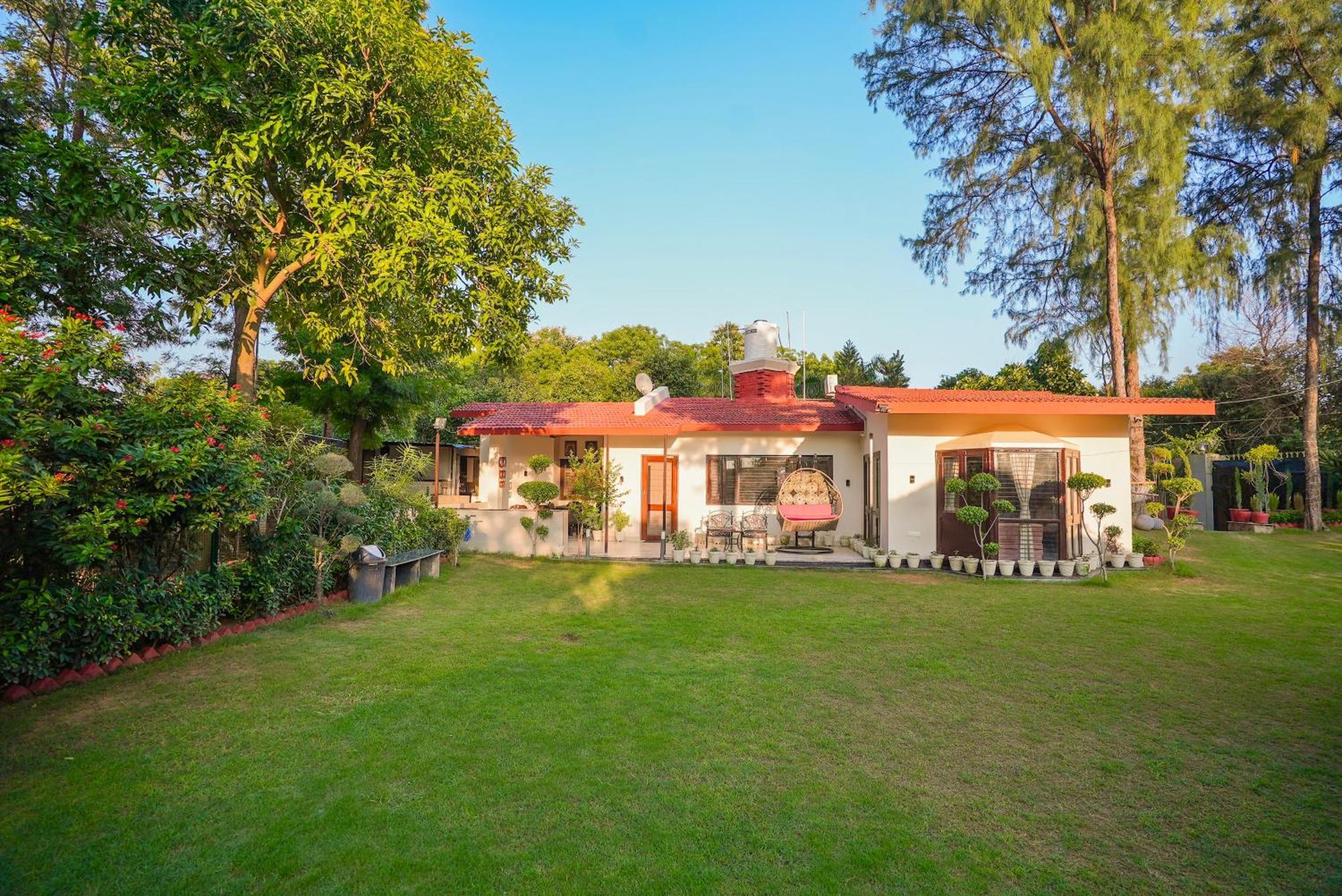 Villa Farm The Retreat - With Private Pool Manesar Esterno foto