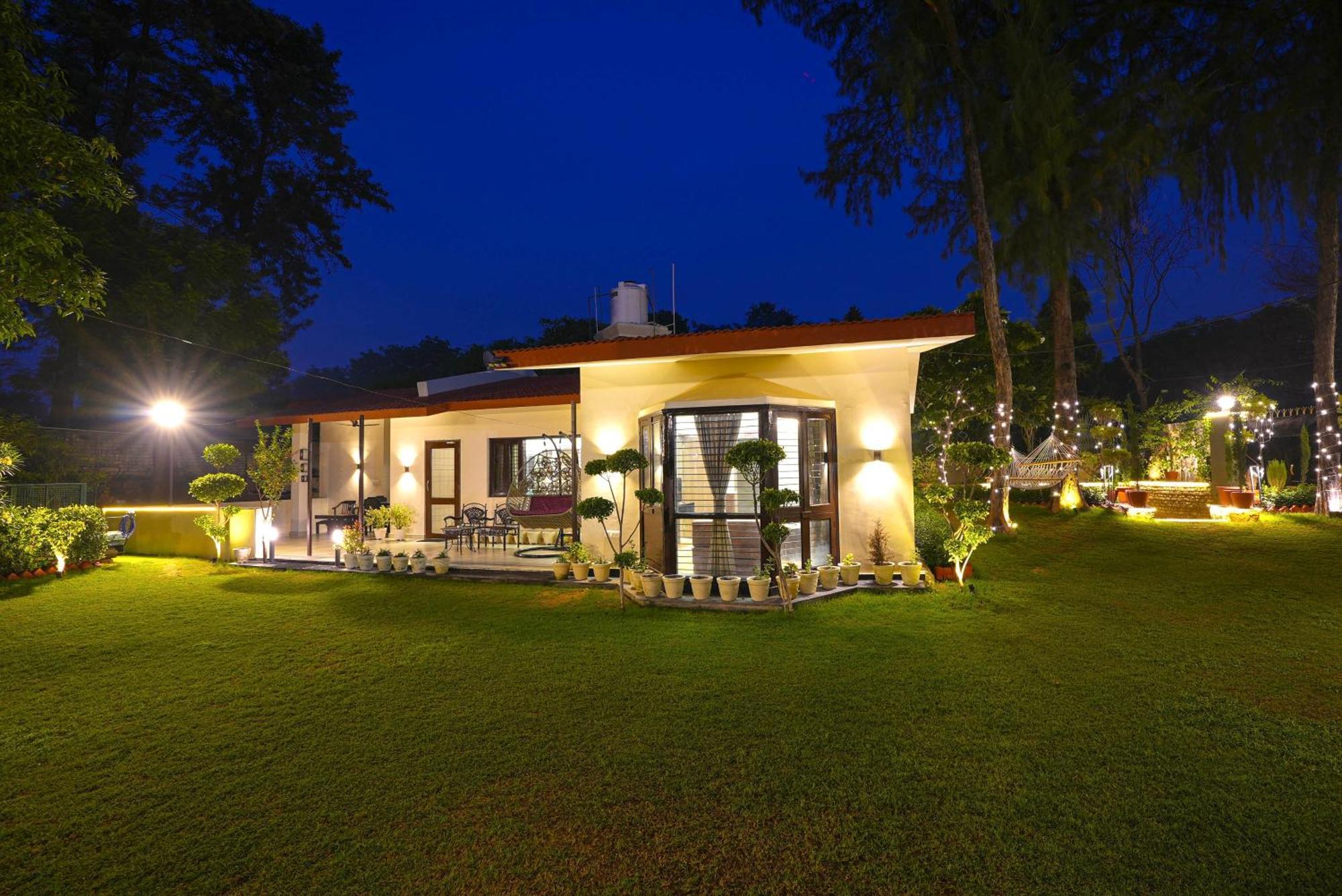 Villa Farm The Retreat - With Private Pool Manesar Esterno foto