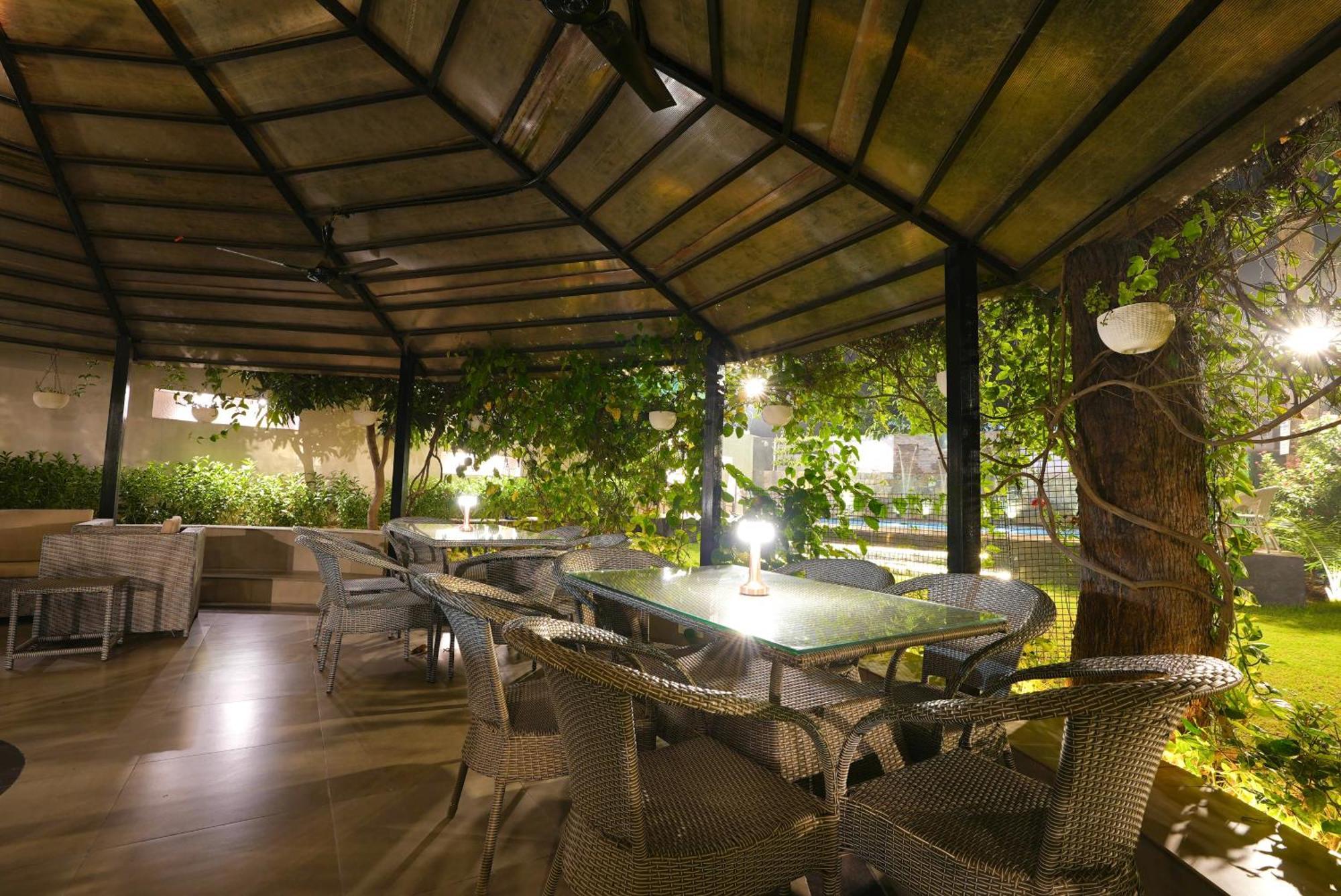 Villa Farm The Retreat - With Private Pool Manesar Esterno foto
