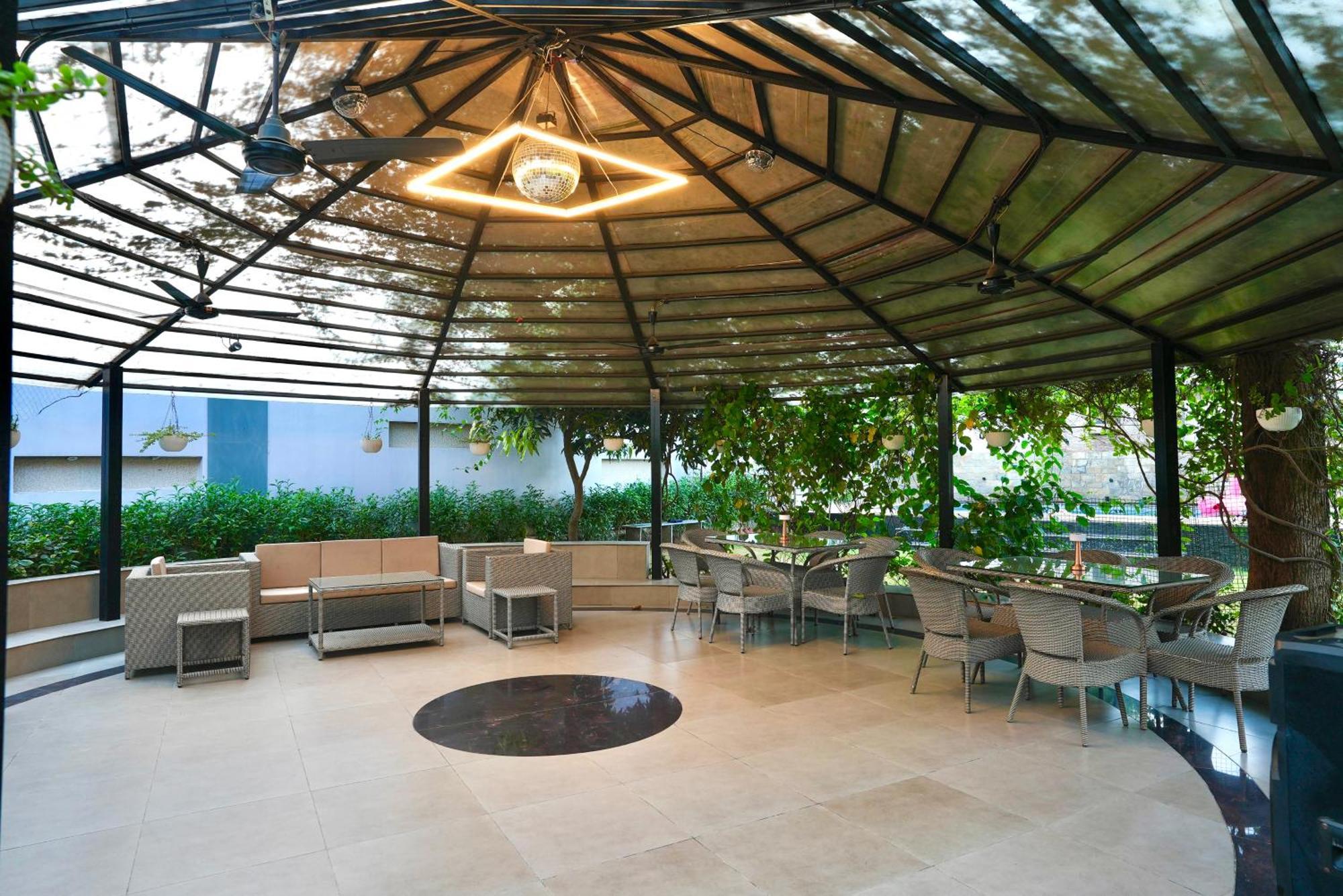 Villa Farm The Retreat - With Private Pool Manesar Esterno foto