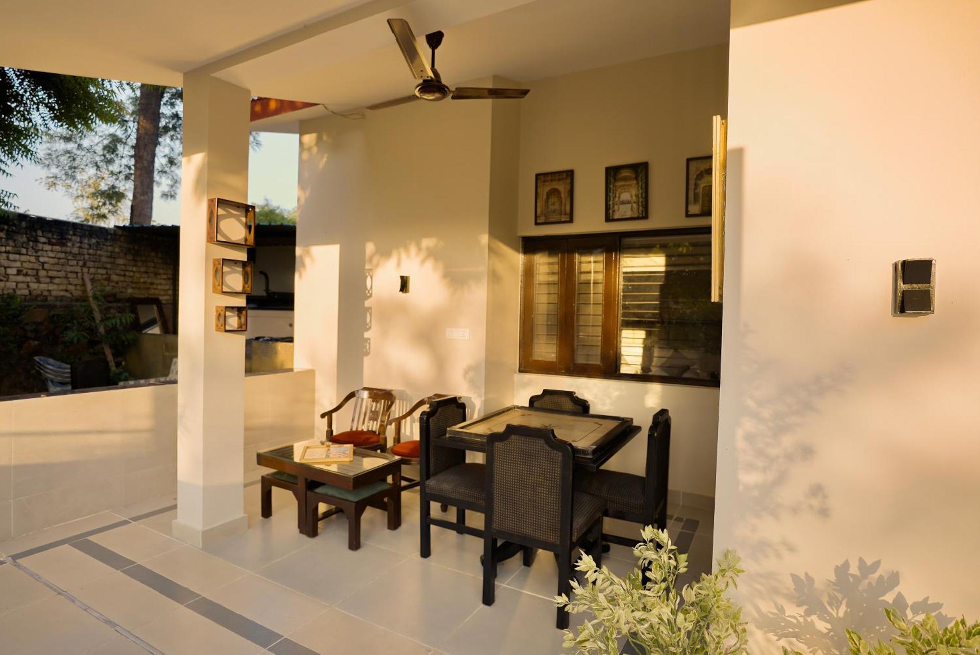 Villa Farm The Retreat - With Private Pool Manesar Esterno foto