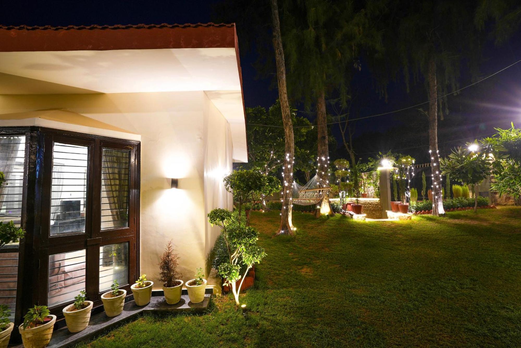 Villa Farm The Retreat - With Private Pool Manesar Esterno foto